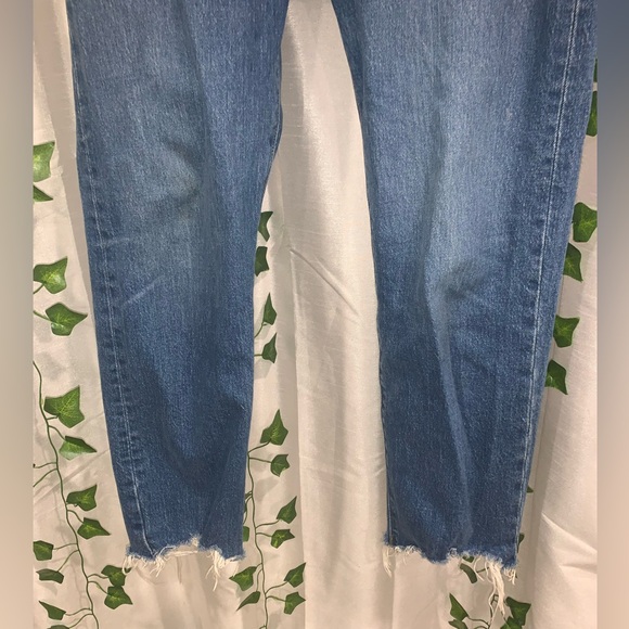 Levi’s ankle jeans with sight distressing at the bottom. - Picture 3 of 3